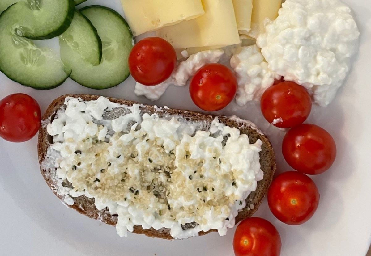 Frühstück pikant mit Hanfsamen